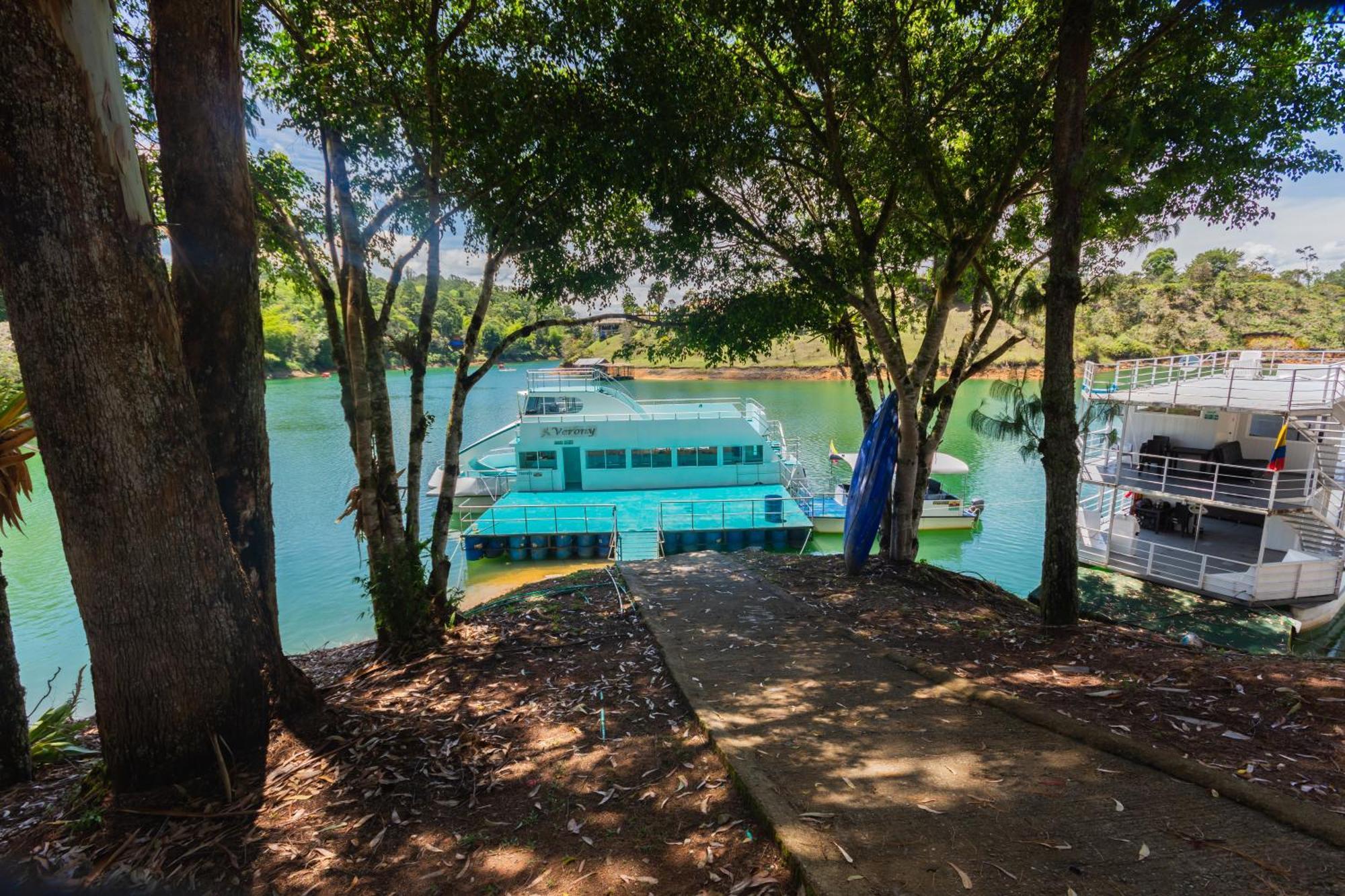 Hotel Verony Guatape Exterior photo